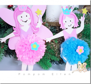 Basteln mit Pompoms - die kleinen Engel sind eine schöne Weihnachtsdeko für Wohnzimmer oder den Weihnachtsbaum